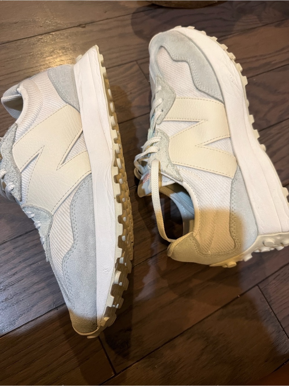 BALANCE 327 women running sneakers sz 10